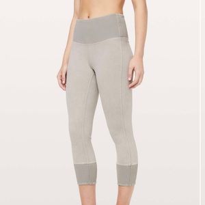 Lululemon - crop leggings 23” - size 6